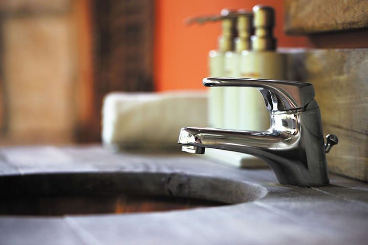 A2B Plumbers are able to fix any leaking taps you may have in South Kensington. 